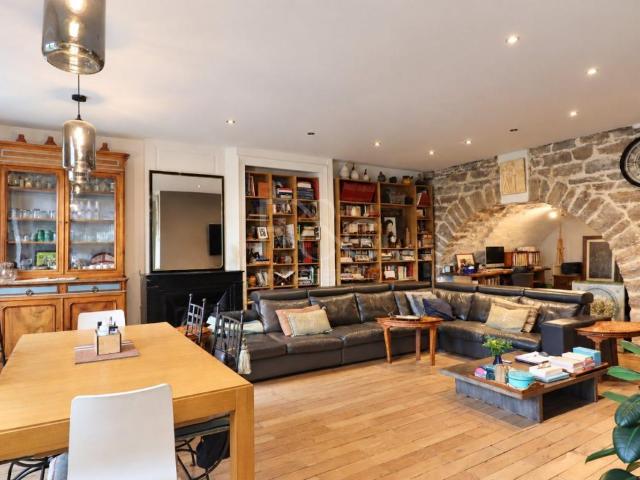 Appartement 5 pièces 196 m²