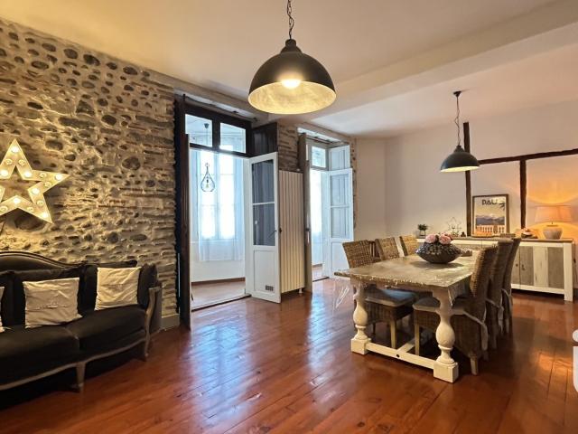 Appartement 5 pièces 198 m²