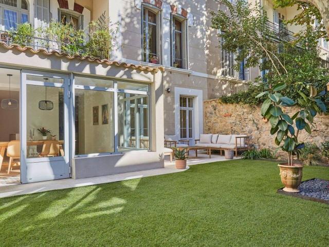Appartement 5 pièces 200 m2 de jardin à 5 min de la Rotonde