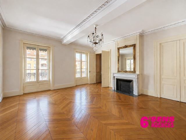 Appartement 5 pièces 200 m²