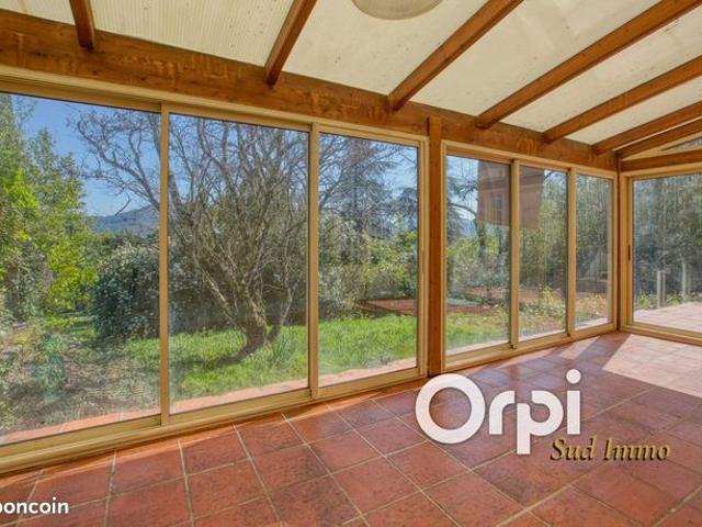Appartement 5 pièces 194 m²