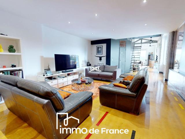 Appartement 5 pièces 213 m²