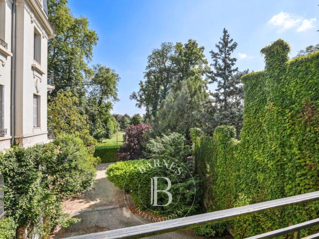 Appartement 5 pièces 217 m²