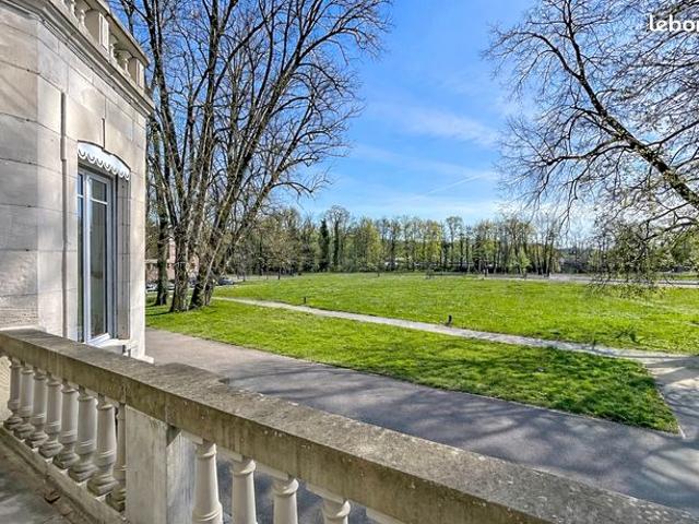 Appartement 5 pièces 220 m²