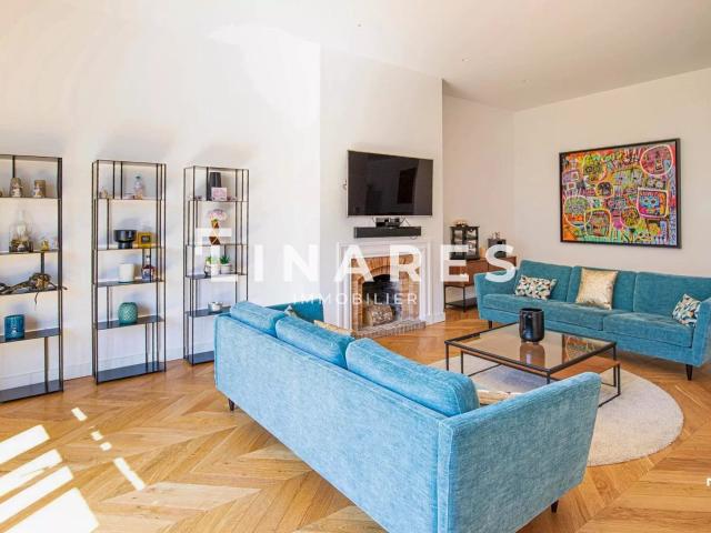 Appartement 5 pièces 221 m²