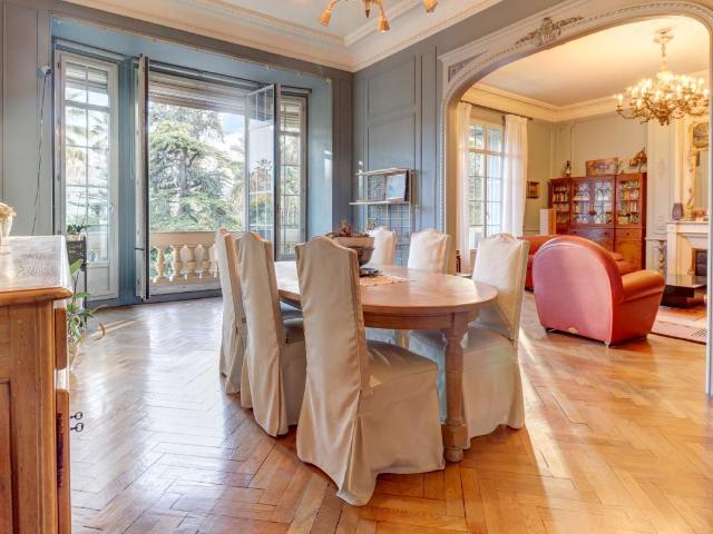 Appartement 5 pièces 225 m²