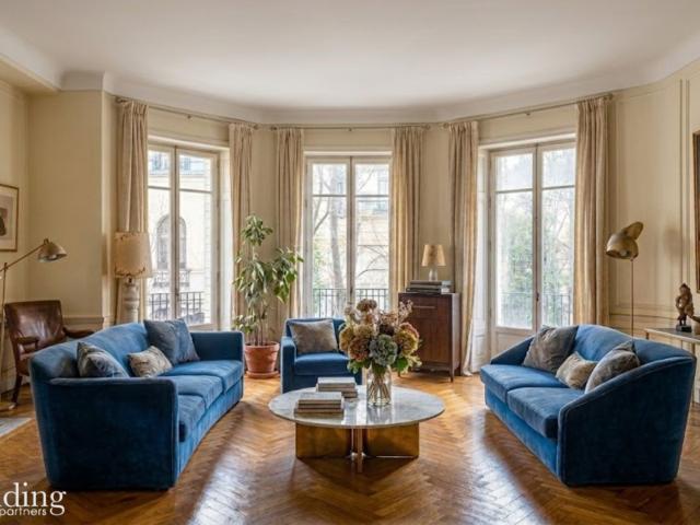 Appartement 5 pièces 229 m²