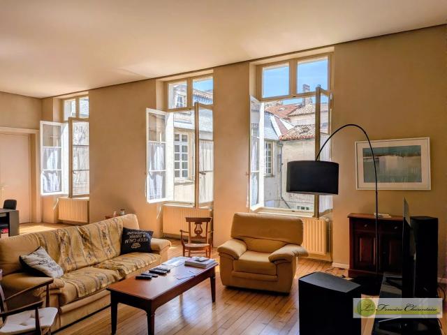 Appartement 5 pièces 235 m²