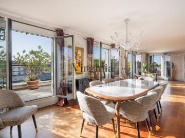 Appartement 5 pièces 236 m²