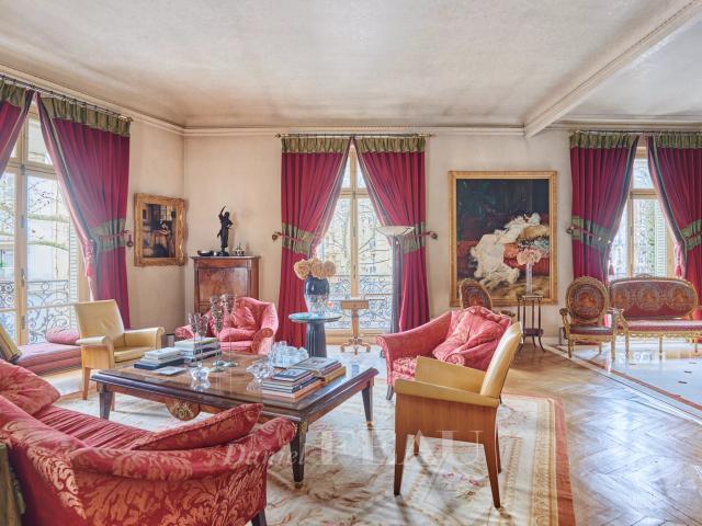 Appartement 5 pièces 240 m²
