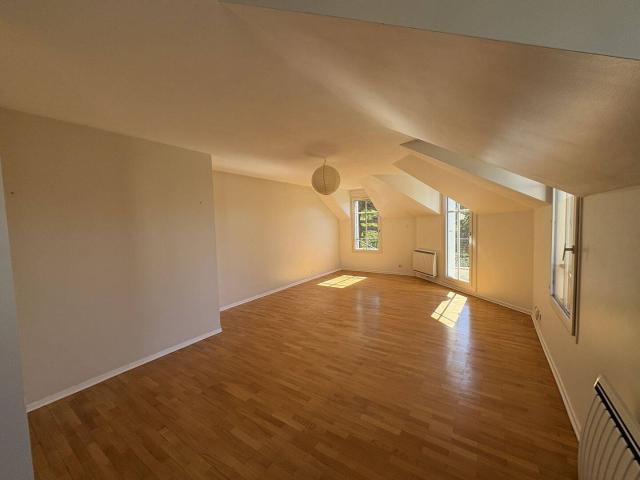 Appartement 5 Pièces, 2 parkings en sous sol
