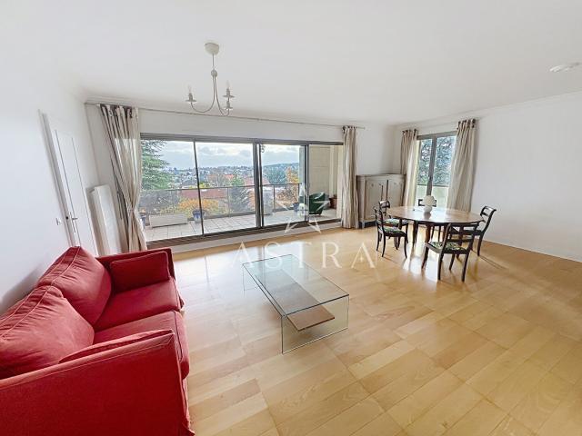 Appartement 5 pièces Terrasses Etage élevé