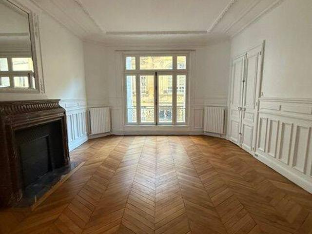 Appartement 5 pièces TROCADERO