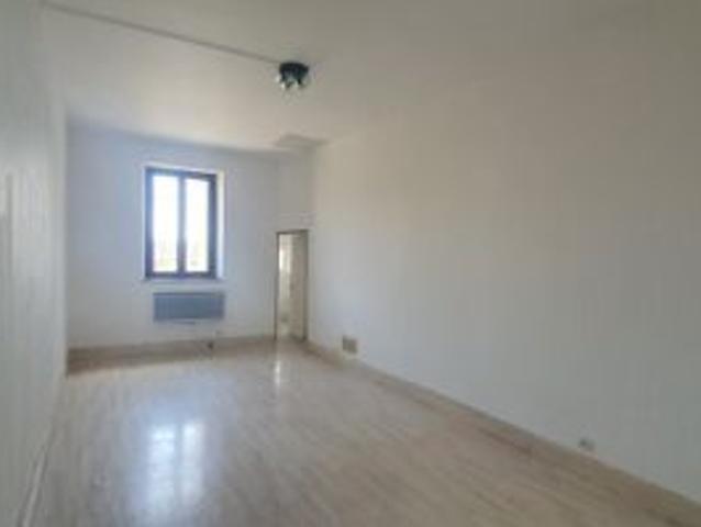 Appartement 5 pièces à Armaucourt