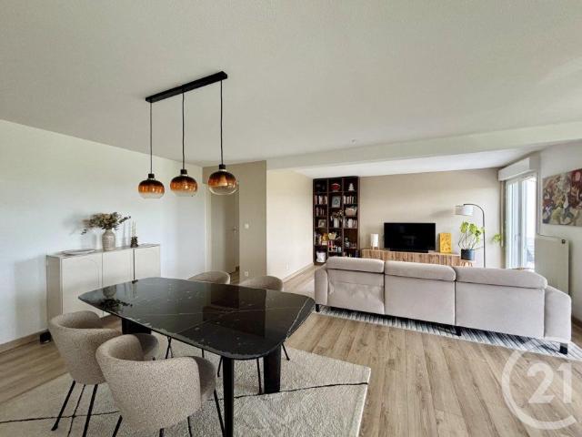 Appartement 5 pièces à Boust