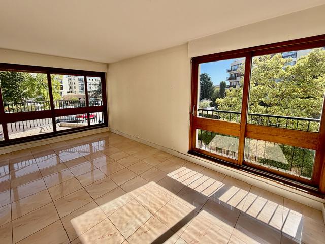 Appartement 5 pièces à louer au Chesnay Rocquencourt Réf 2099, Le chesnay