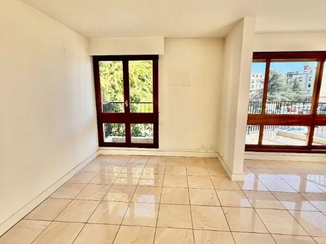 Appartement 5 pièces à louer au Chesnay Rocquencourt Réf 2099