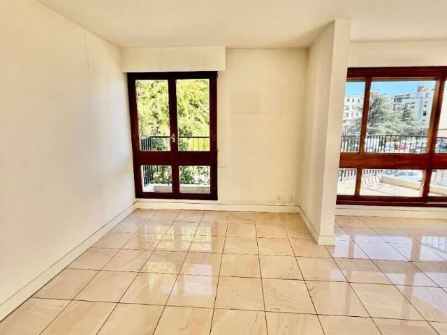 Appartement 5 pièces à louer au Chesnay Rocquencourt Réf 2099