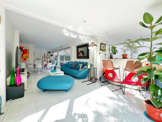 Appartement 5 pièces avec jardin privatif et piscine – Le Chesnay Rocquencourt