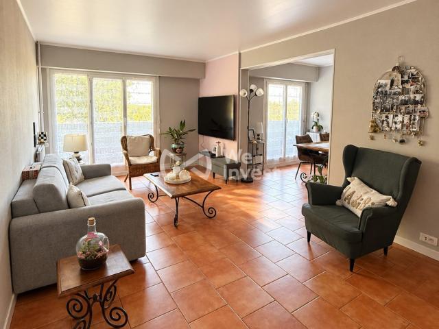 Appartement 5 piéces Centre ville RER Gare Sevran Livry. 100m² Sevran
