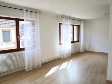 Appartement 5 pièces de 135 m2 Véranda Terrasse Jardin avec dépendance