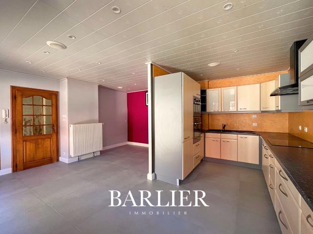 Appartement 5 pièces en duplex de 152m2 au sol