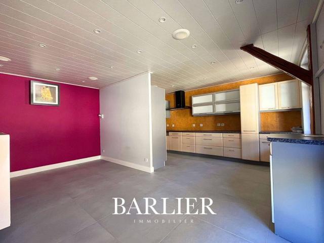 Appartement 5 pièces en duplex de 152m2 au sol