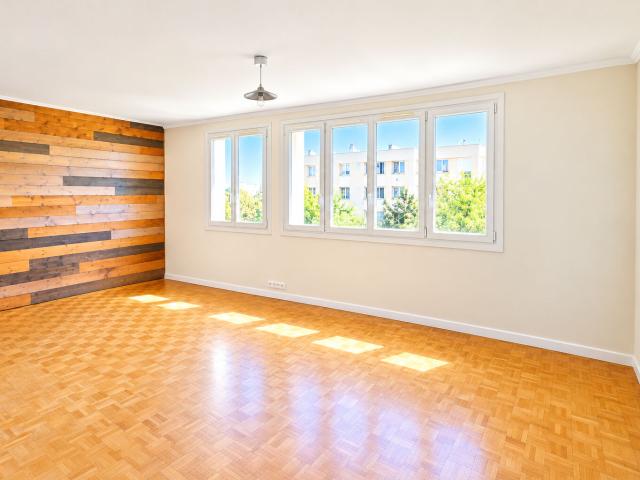 Appartement 5 pièces Le Pecq 84.60m² 1617€ à louer
