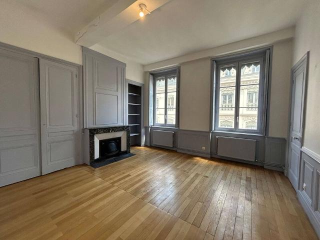 Appartement 5 pièces – LYON