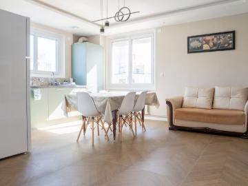 Appartement 5 pièces Nantes 84.87m² 1570€ à louer l'Adresse