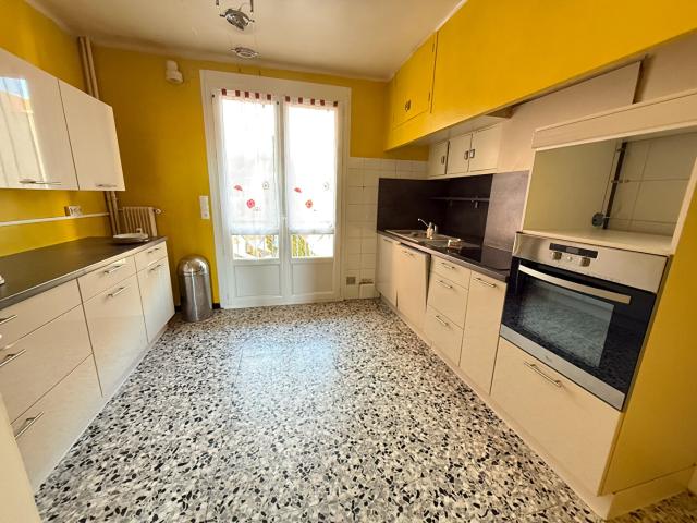 Appartement 5 pièces Nîmes 114.14m² 949€ à louer