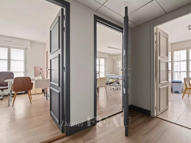 Appartement 64 m², deux chambres avec parking et ascenseur. 64m² Saint Germain en Laye