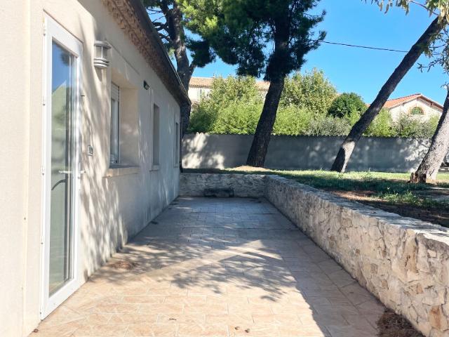 Appartement 66.74.m2, 3 chambres, dans domaine, La Fare Les Oliviers