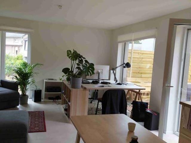 Appartement 66 m², Virton centre, terrasse+pelouse, carport