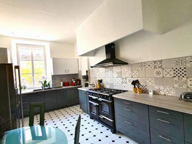 Appartement 6 chambres, Vals Les Bains Rhône Alpes 07600 ES96310852