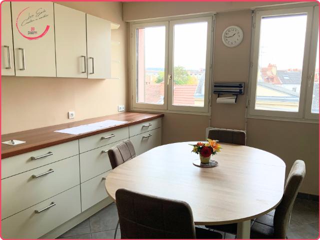 Appartement 6 pièce s 164 m2 proche de tous commodités