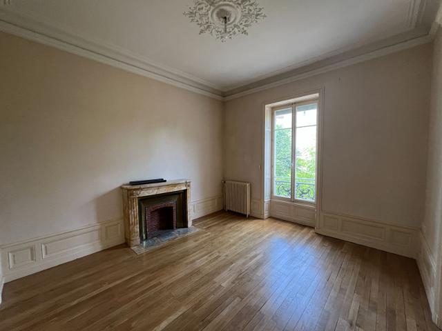 Appartement 6 pièce s 4 chambre s 150 m²