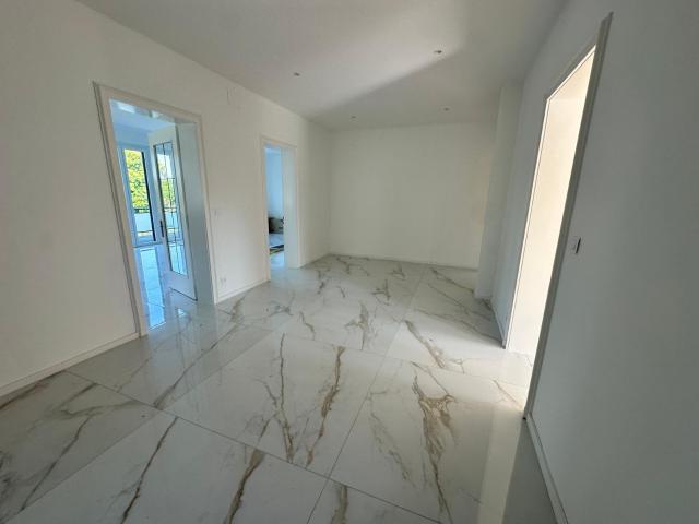 Appartement 6 pièce s 4 chambre s 240 m²