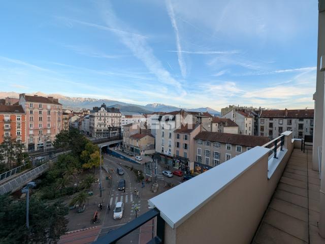 Appartement 6 pièces 97 m²