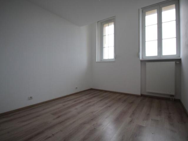 Appartement 6 pièces, 95 m² à louer à Zimming 57690