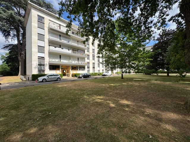 Appartement 6 pièces 96 m²