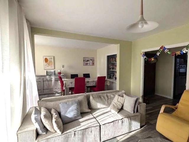 Appartement 6 pièces 103 m²