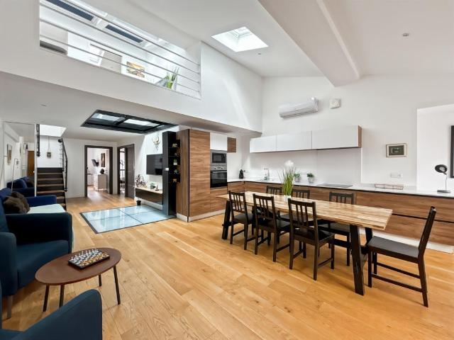 Appartement 6 pièces 108 m²