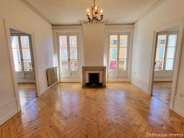 Appartement 6 pièces 119 m²