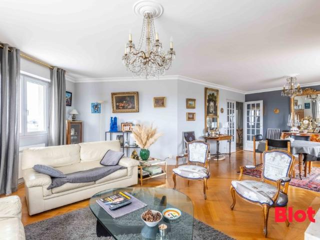 Appartement 6 pièces 124 m²