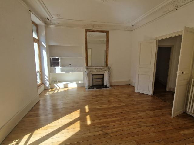Appartement 6 pièces 125 m²