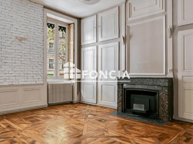 Appartement 6 pièces 128 m²