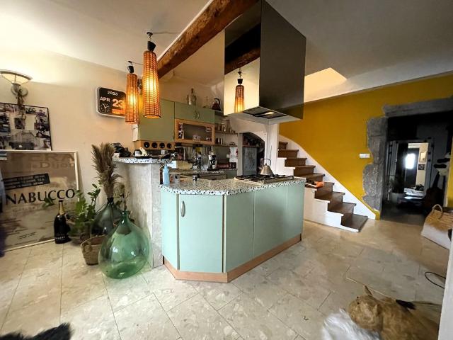 Appartement 6 pièces 130 m²