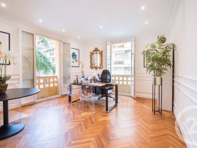 Appartement 6 pièces 132 m²