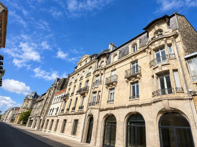 Appartement 6 pièces 135 m²